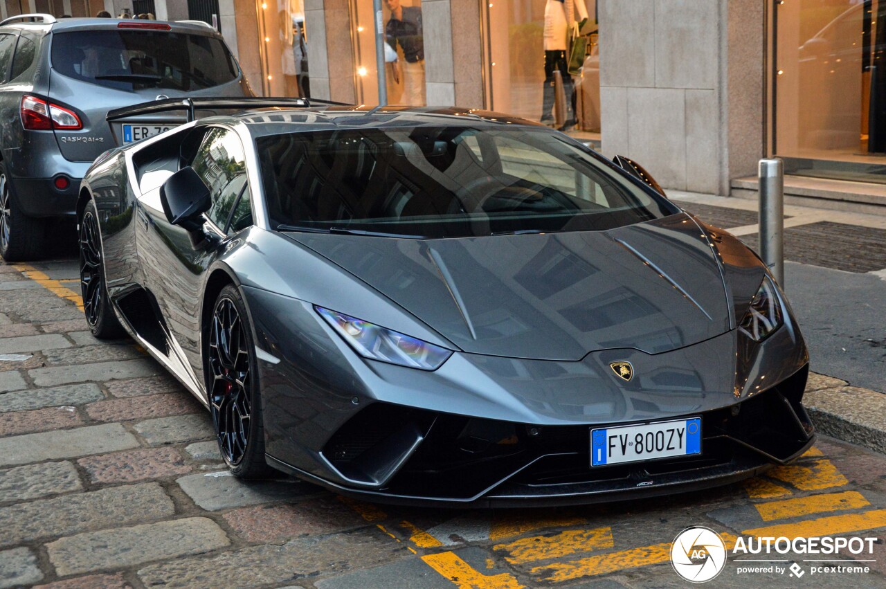 Lamborghini Huracán LP640-4 Performante