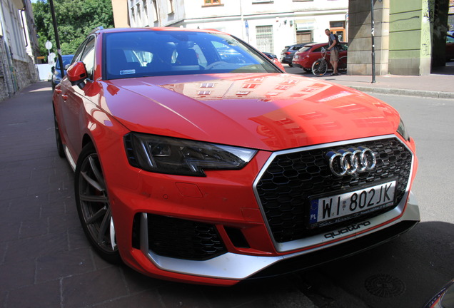 Audi RS4 Avant B9