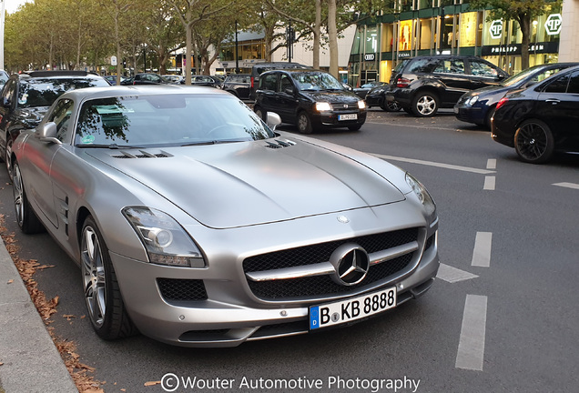 Mercedes-Benz SLS AMG