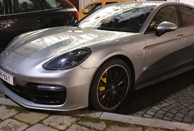 Porsche 971 Panamera Turbo S E-Hybrid