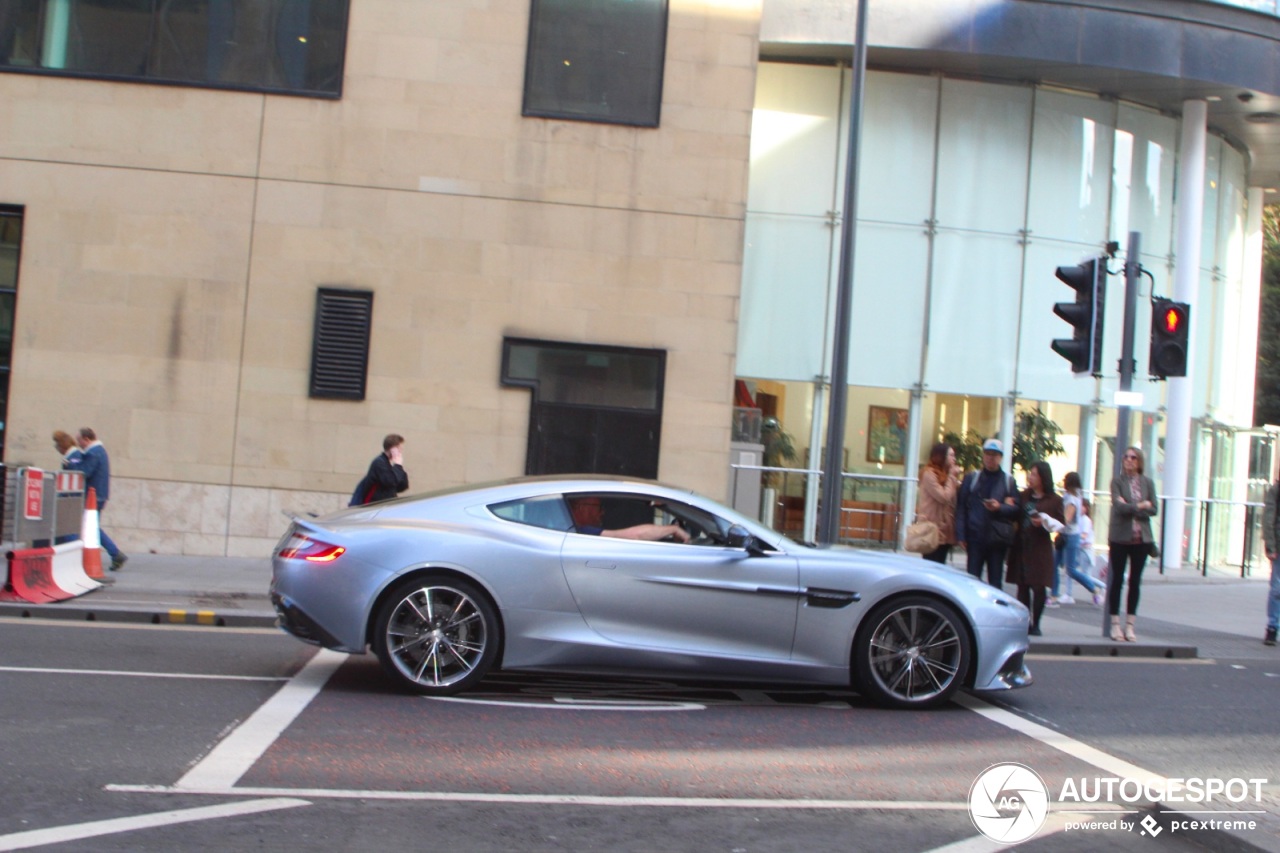 Aston Martin Vanquish 2013