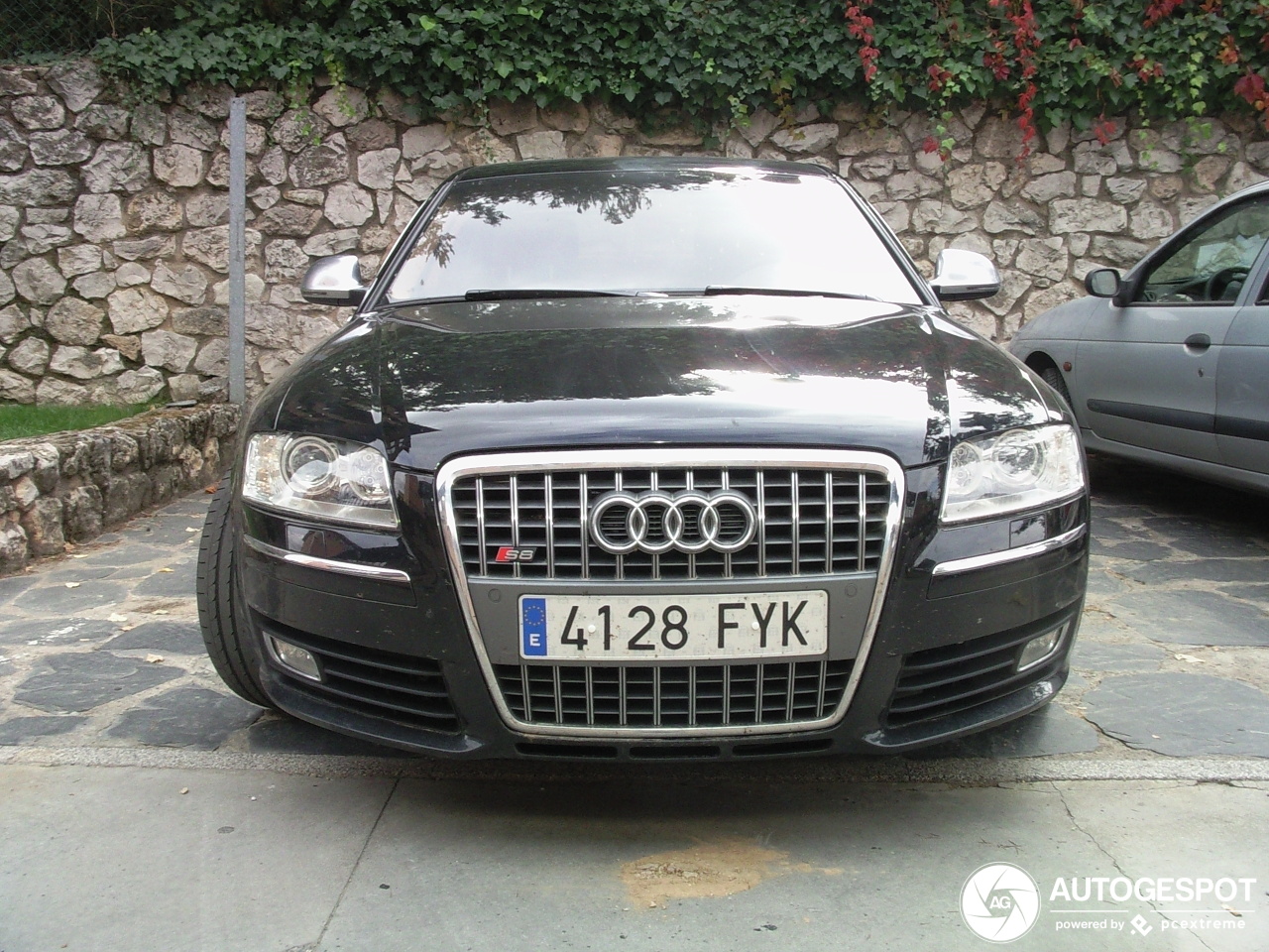 Audi S8 D3