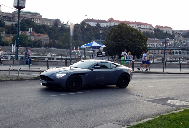 Aston Martin DB11