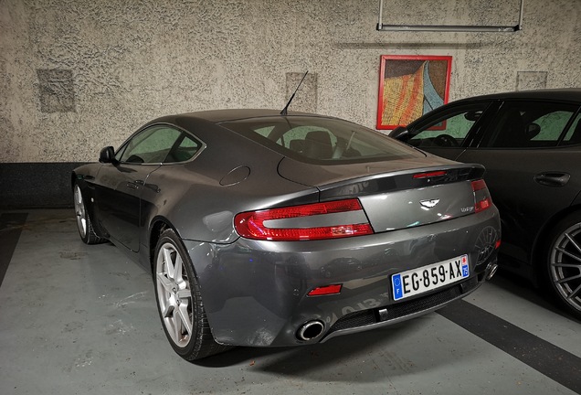 Aston Martin V8 Vantage