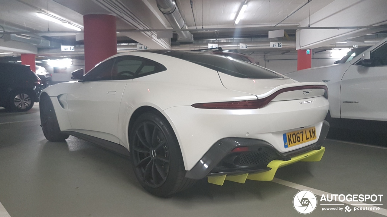 Aston Martin V8 Vantage 2018