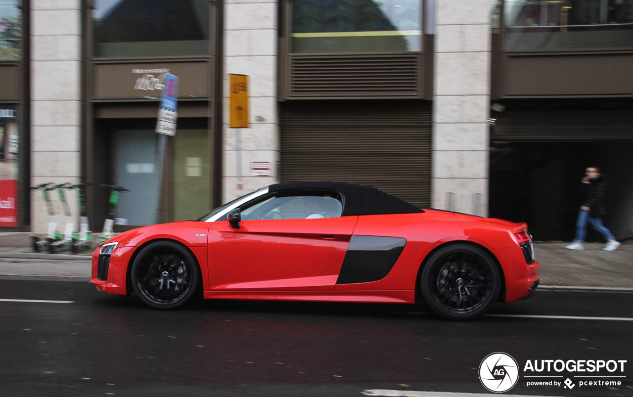 Audi R8 V10 Spyder 2016