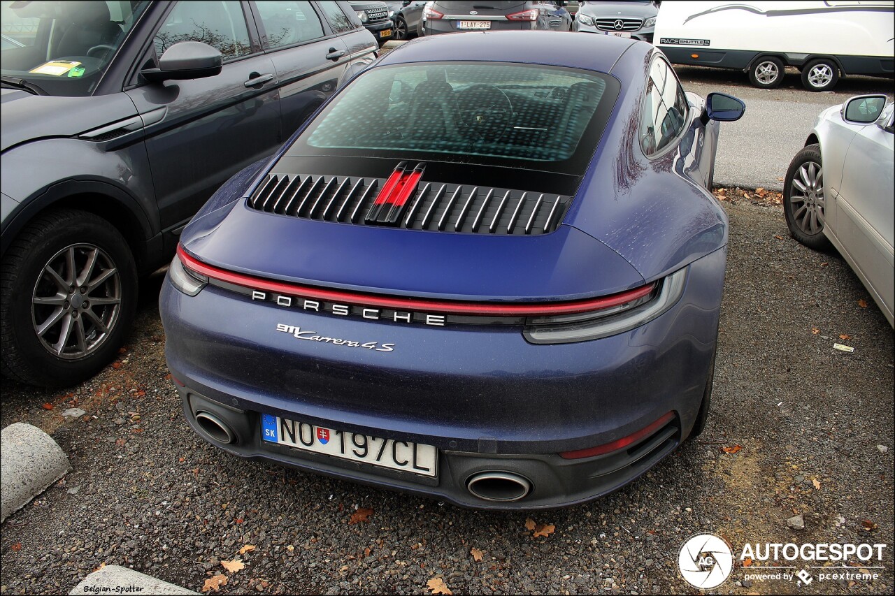 Porsche 992 Carrera 4S