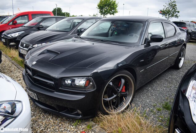 Dodge Charger SRT-8