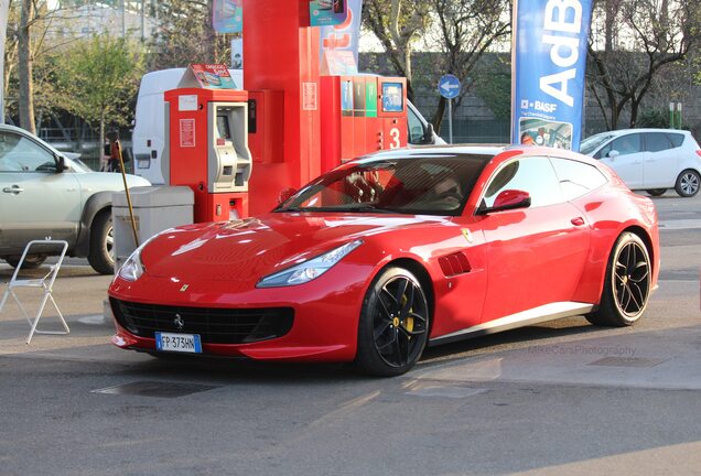 Ferrari GTC4Lusso