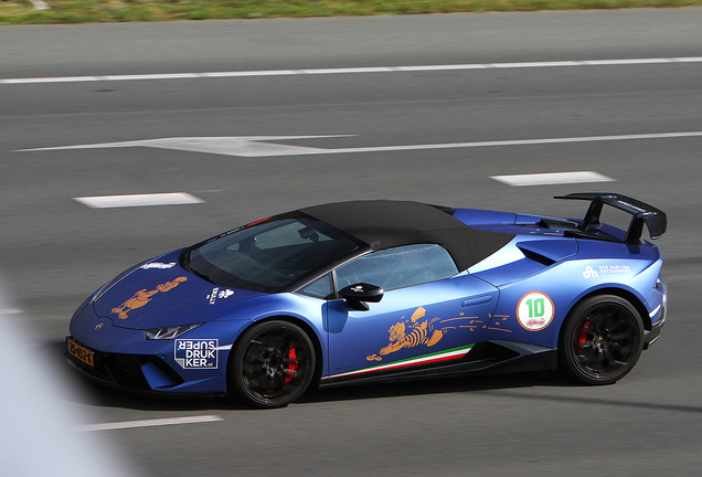 Lamborghini Huracán LP640-4 Performante Spyder