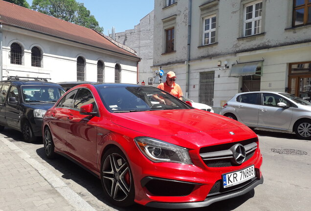 Mercedes-Benz CLA 45 AMG C117