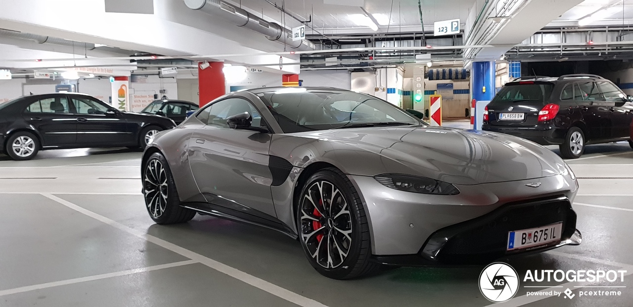 Aston Martin V8 Vantage 2018