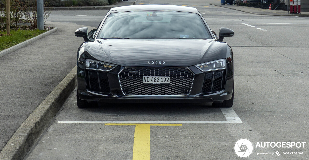 Audi R8 V10 Plus 2015