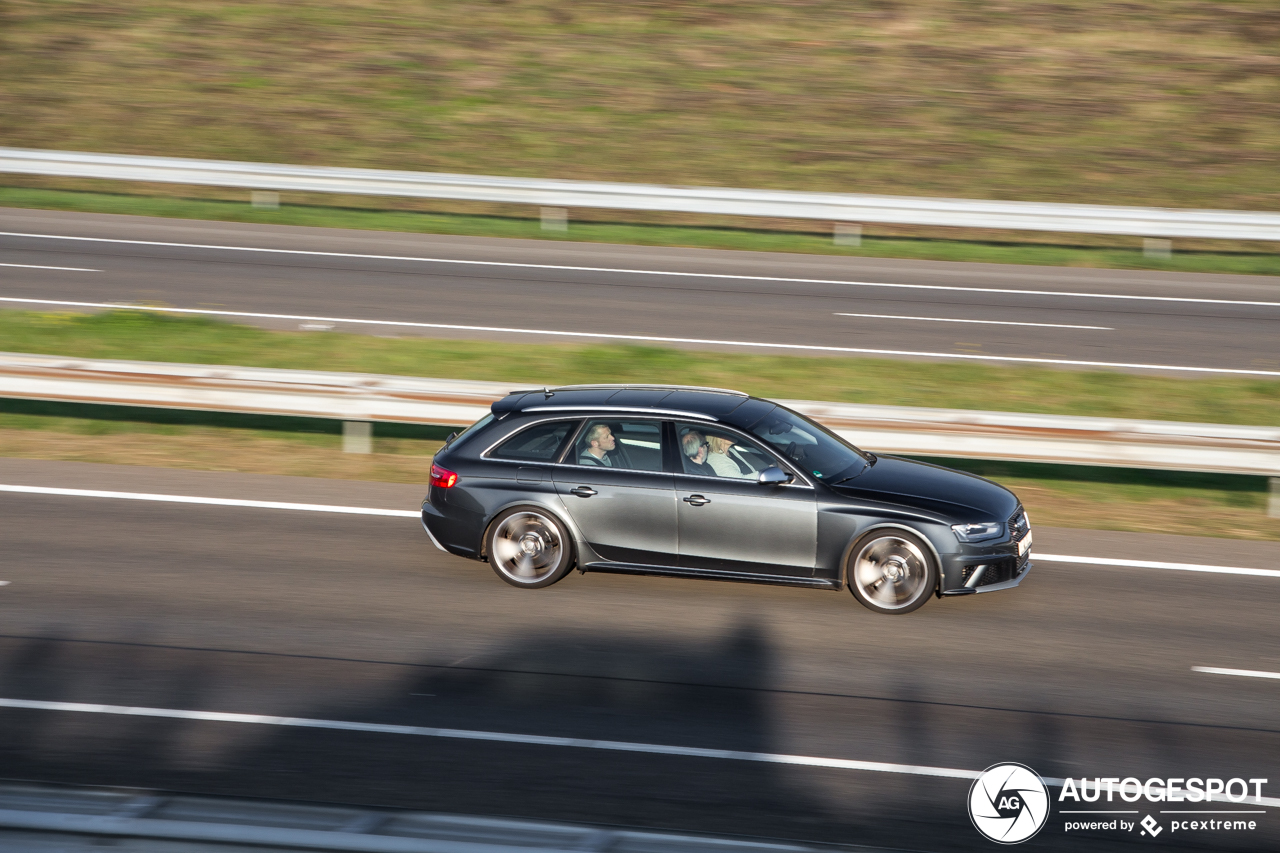 Audi RS4 Avant B8