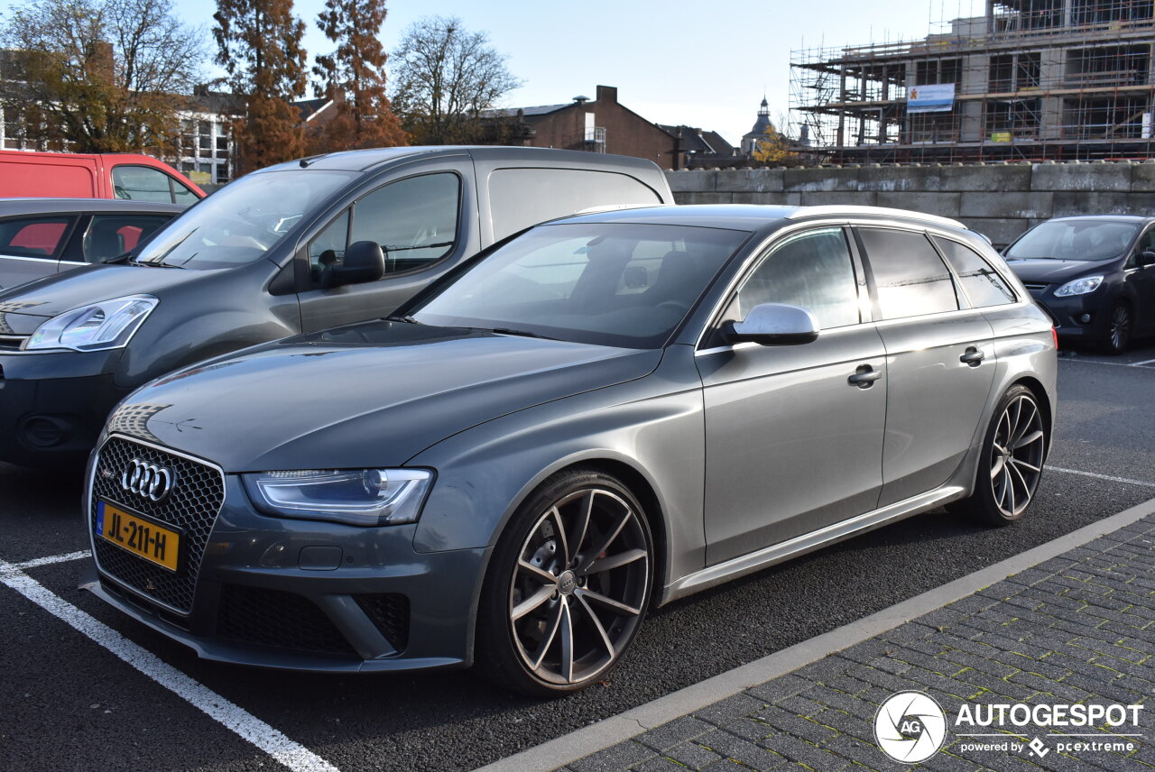 Audi RS4 Avant B8