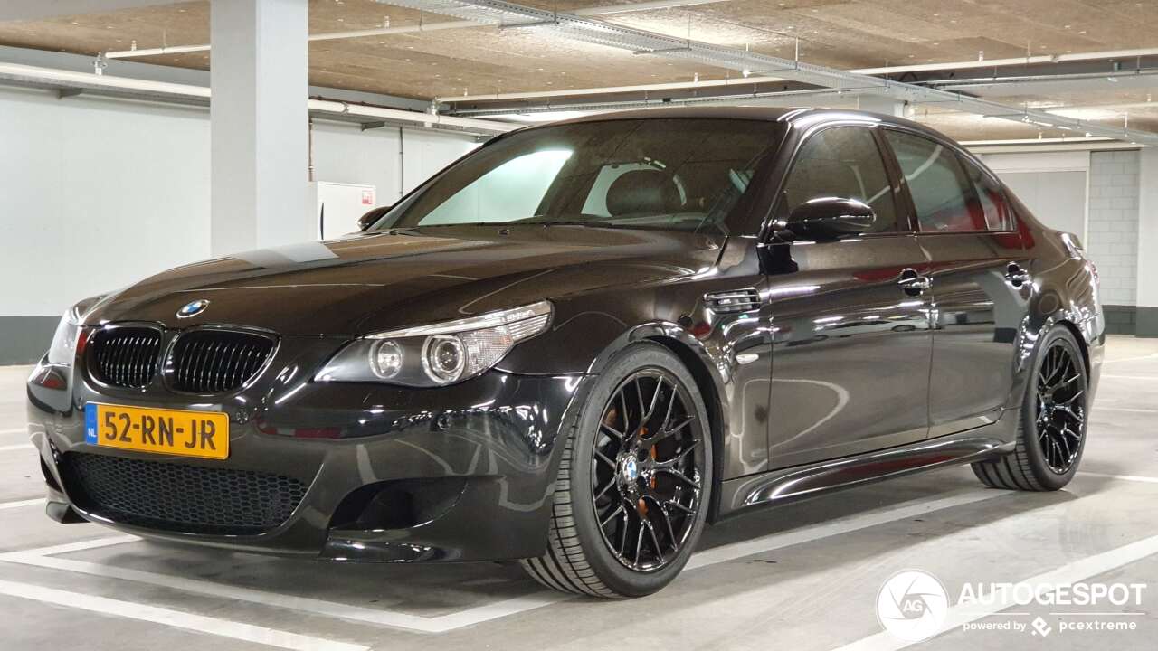 BMW M5 E60 2005