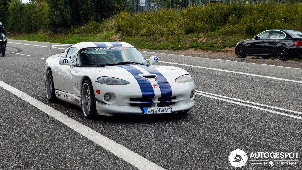 Dodge Viper GTS R