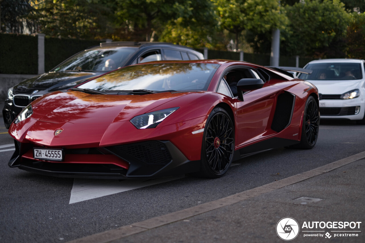 Lamborghini Aventador LP750-4 SuperVeloce