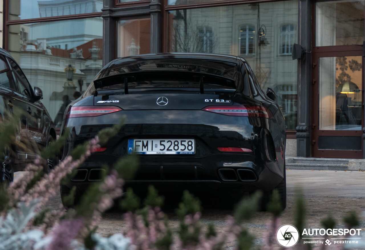 Mercedes-AMG GT 63 S X290