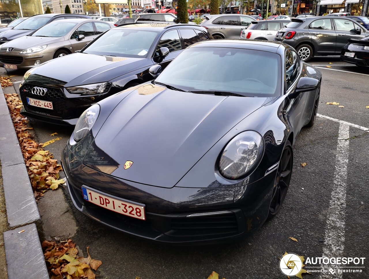 Porsche 992 Carrera 4S