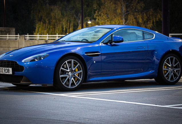 Aston Martin V8 Vantage S