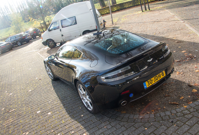 Aston Martin V8 Vantage