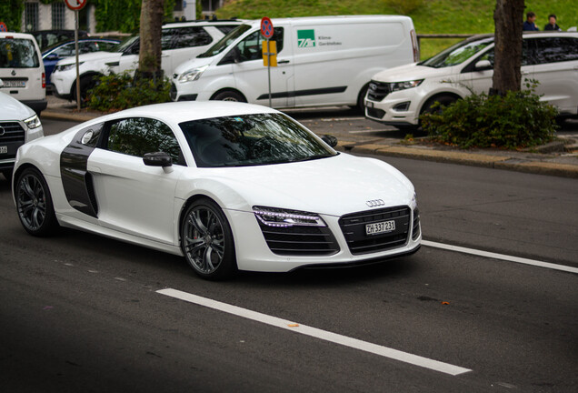 Audi R8 V10 Plus 2013