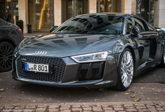 Audi R8 V10 Plus 2015