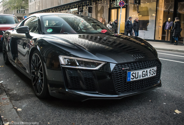 Audi R8 V10 Plus 2015