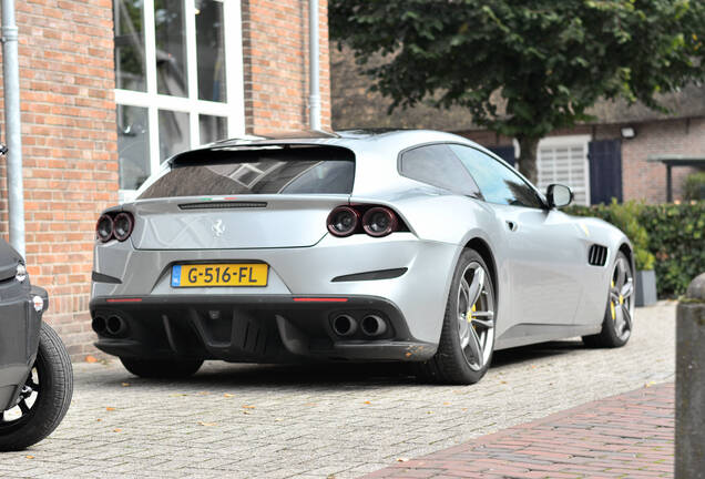 Ferrari GTC4Lusso T