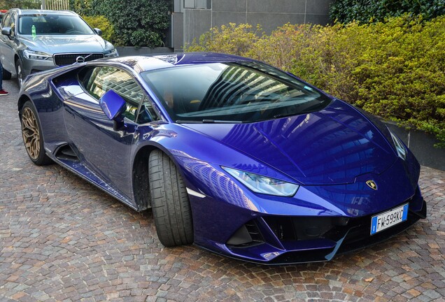 Lamborghini Huracán LP640-4 EVO