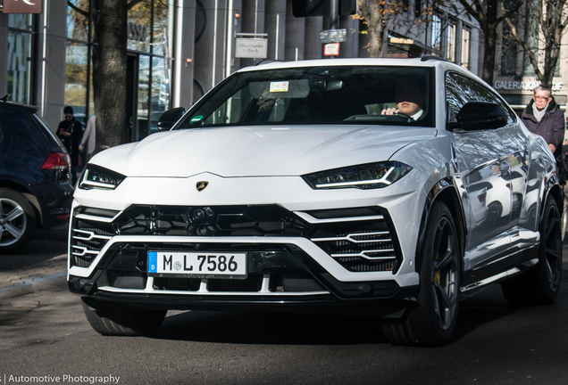 Lamborghini Urus