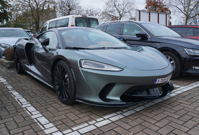 McLaren GT