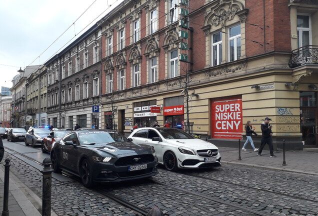 Mercedes-AMG A 45 W176 2015