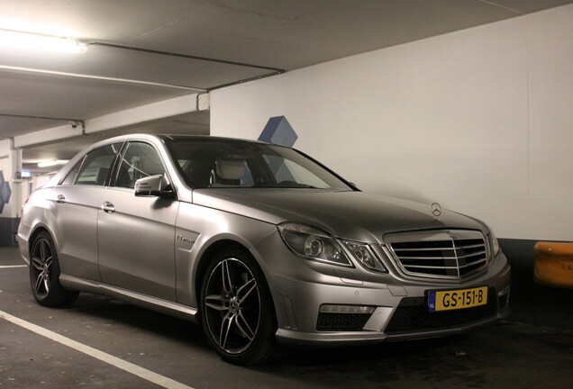 Mercedes-Benz E 63 AMG W212 V8 Biturbo