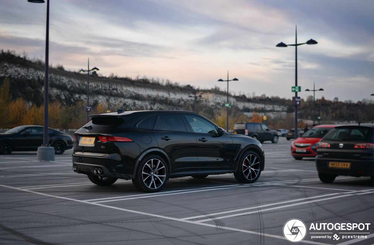 Jaguar F-PACE SVR