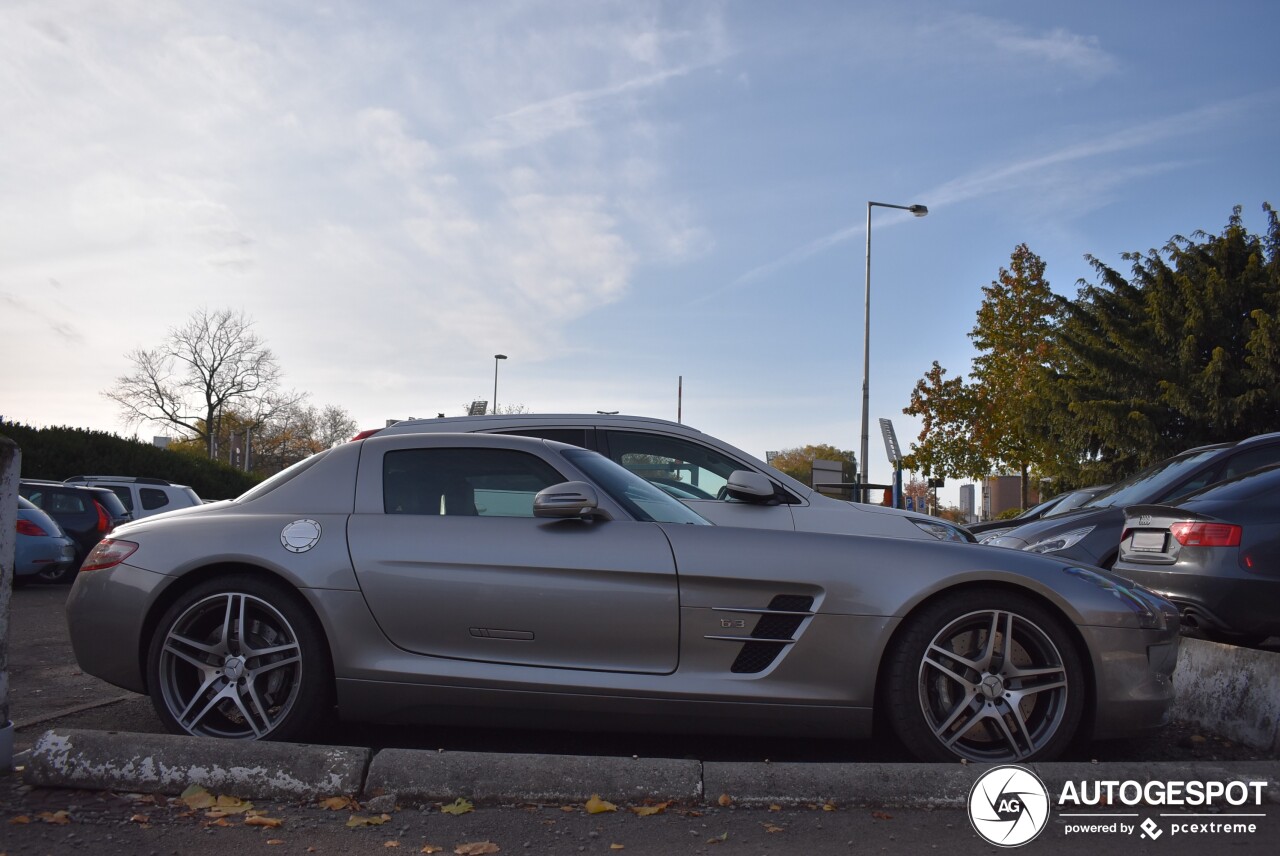 Mercedes-Benz SLS AMG