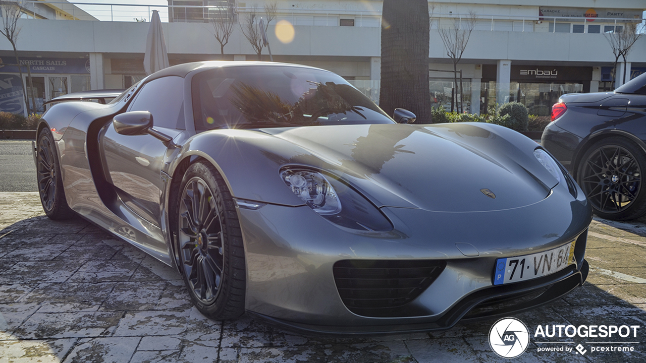 Porsche 918 Spyder Weissach Package