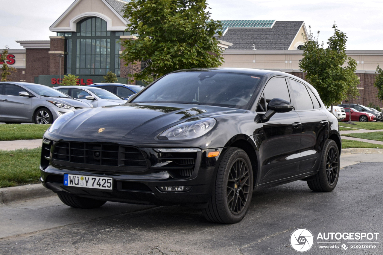 Porsche 95B Macan GTS