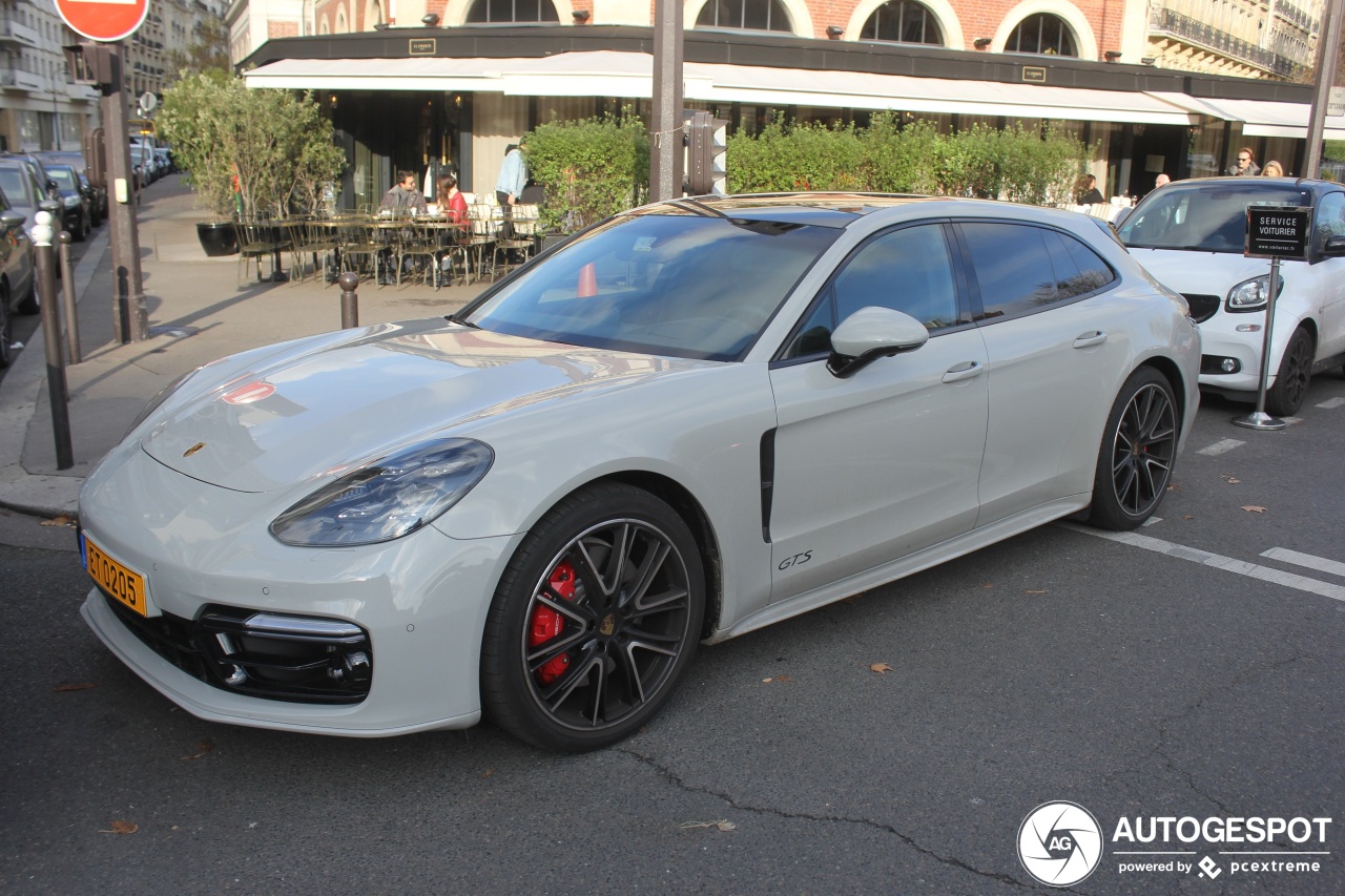 Porsche 971 Panamera GTS Sport Turismo