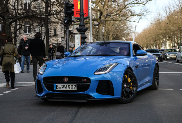 Jaguar F-TYPE SVR Coupé