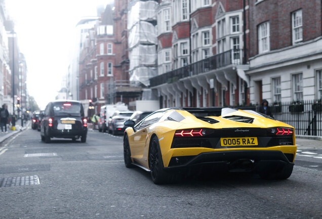 Lamborghini Aventador S LP740-4 Roadster