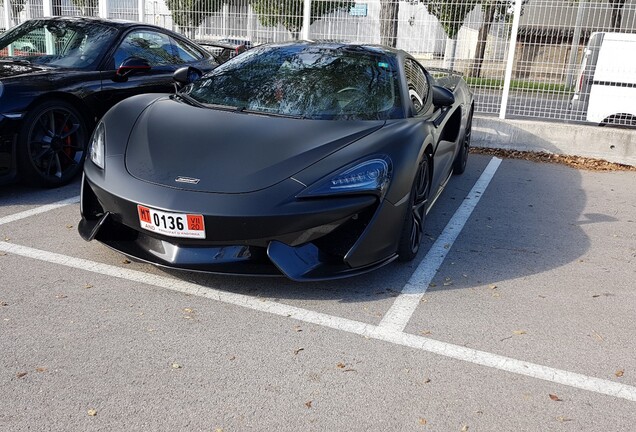 McLaren 570GT