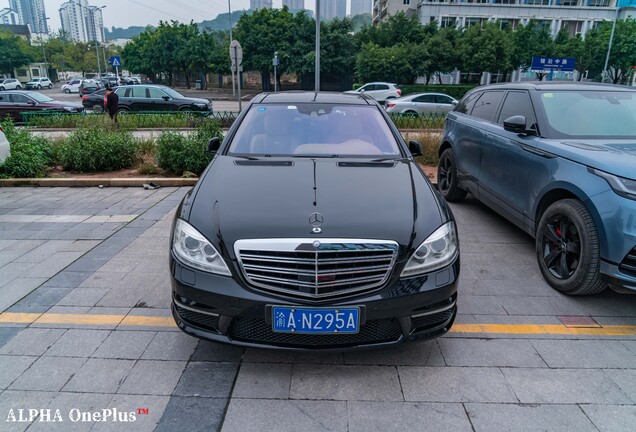 Mercedes-Benz S 65 AMG V221 2010