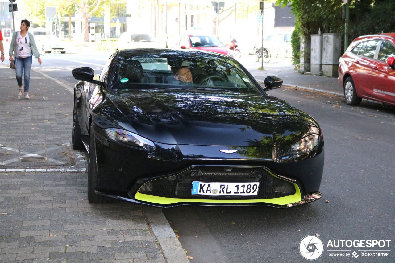 Aston Martin V8 Vantage 2018