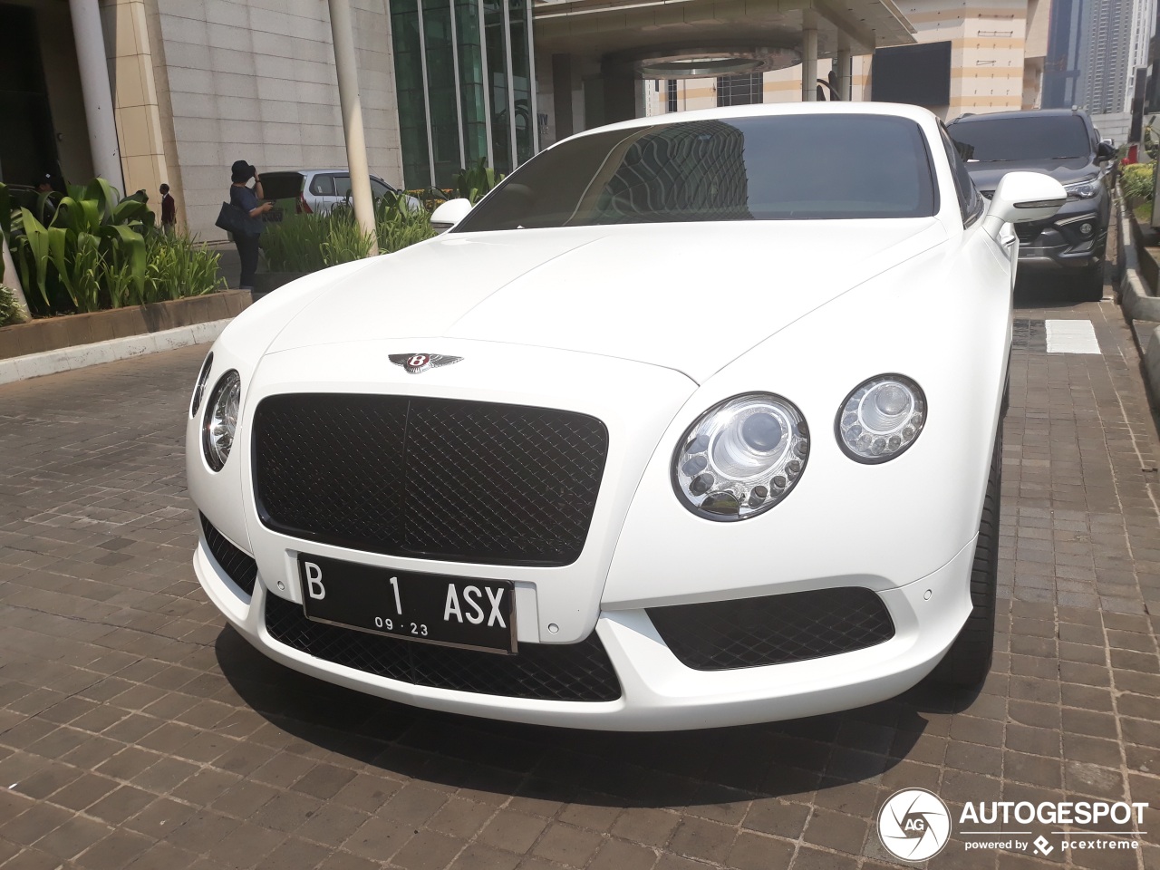 Bentley Continental GT V8