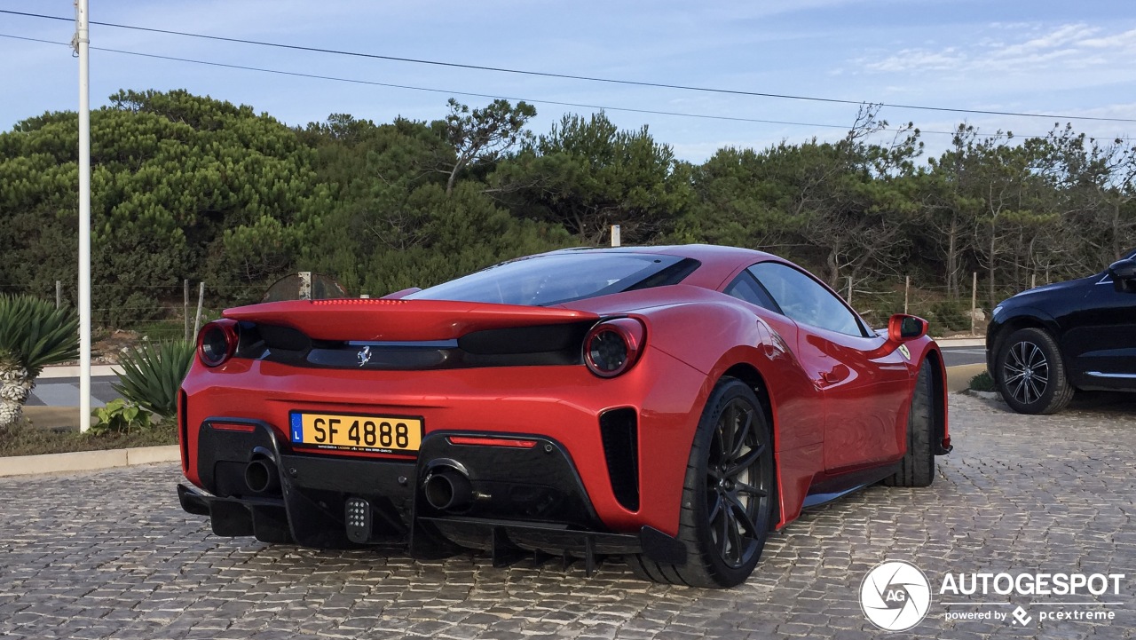 Ferrari 488 Pista