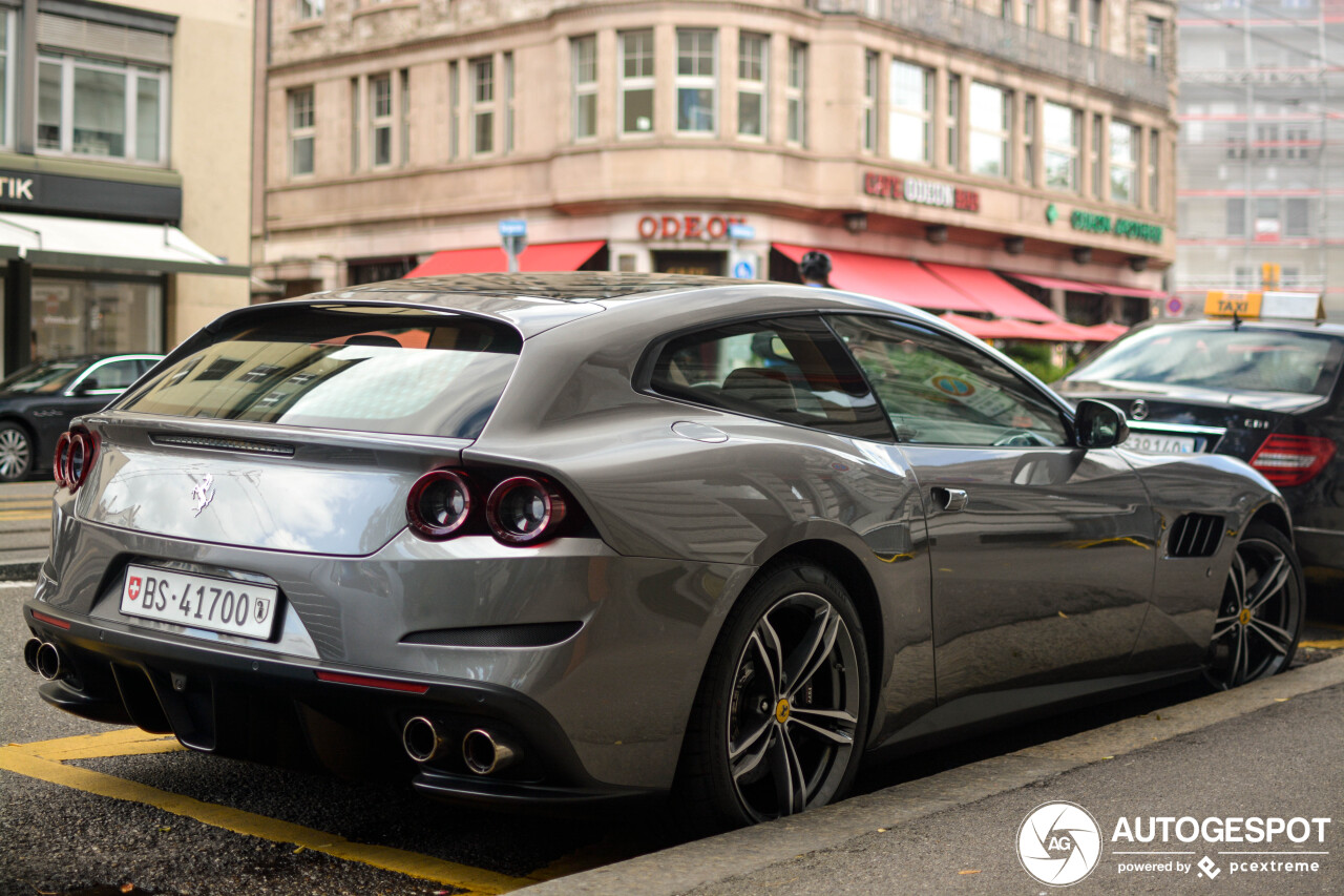 Ferrari GTC4Lusso