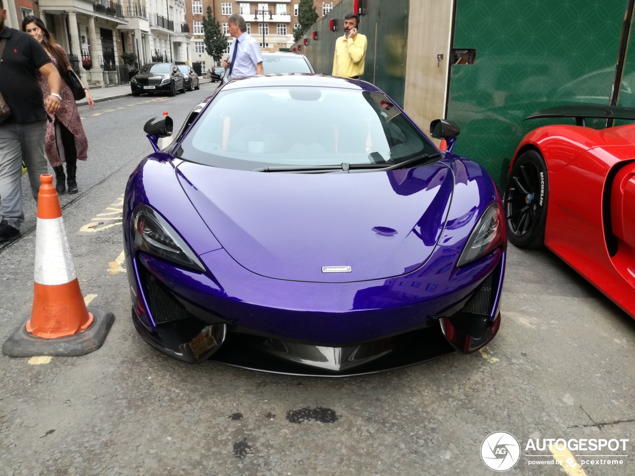 McLaren 570S