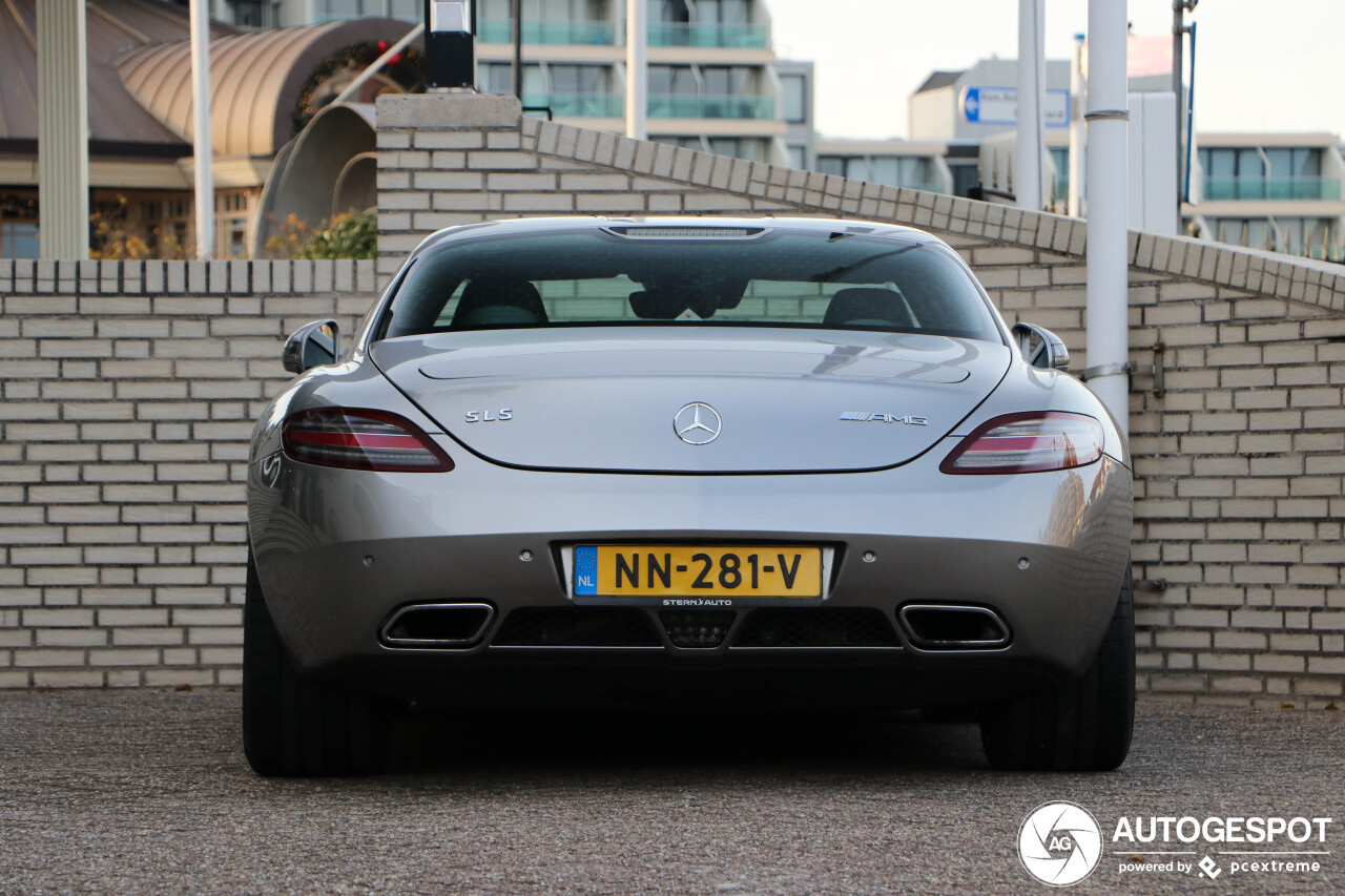 Mercedes-Benz SLS AMG